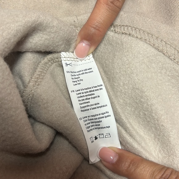 Streetwear Society Active Size Small Beige Turtleneck $20 - Picture 9 of 11